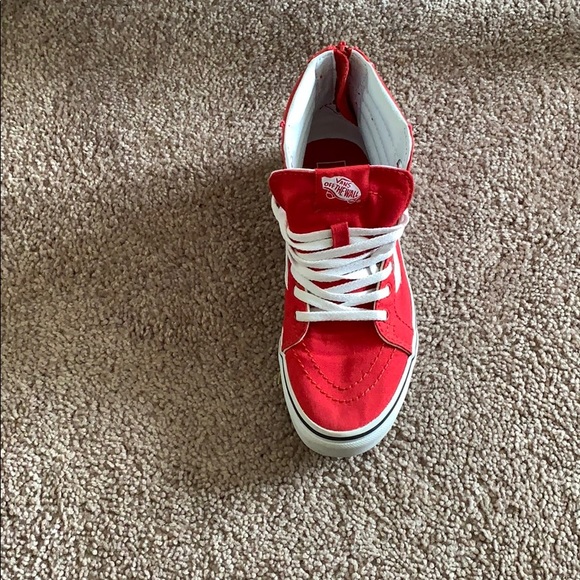 Vans - Picture 1 of 3